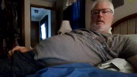 Snapshot of part86 chatting on 09-17-25, 11:12 part86 online show from 09-17-25, 11:12