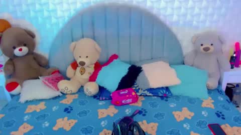 Snapshot of party_duo_trans chatting on 02-05-25, 04:14 sara y cata online show from 02-05-25, 04:14