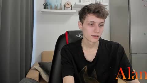 Snapshot of passionprince69 chatting on 10-05-25, 10:02 Alan online show from 10-05-25, 10:02