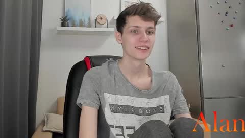 Snapshot of passionprince69 chatting on 10-06-25, 03:42 Alan online show from 10-06-25, 03:42