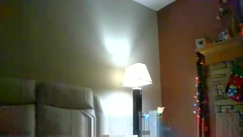 Snapshot of passporttraveler1 chatting on 01-16-25, 01:27 passporttraveler1 online show from 01-16-25, 01:27