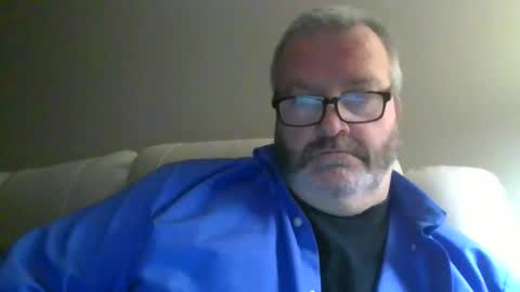 Snapshot of passporttraveler1 chatting on 11-14-25, 01:48 passporttraveler1 online show from 11-14-25, 01:48