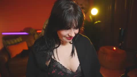 Snapshot of patricia_bennett chatting on 03-08-25, 11:28 Patricia online show from 03-08-25, 11:28