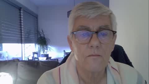 Snapshot of patrick5275 chatting on 05-20-26, 05:35 patrick5275 online show from 05-20-26, 05:35