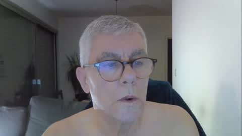 Snapshot of patrick5275 chatting on 06-03-26, 03:42 patrick5275 online show from 06-03-26, 03:42