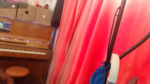 PatsyORose online show from 12-16-25, 05:45