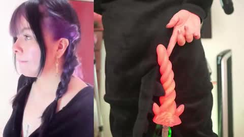 Paula online show from 12-14-25, 07:40