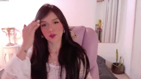 Sofa online show from 03-08-26, 04:38