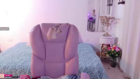 Snapshot of pau_cute chatting on 07-05-26, 10:17 Sofa online show from 07-05-26, 10:17