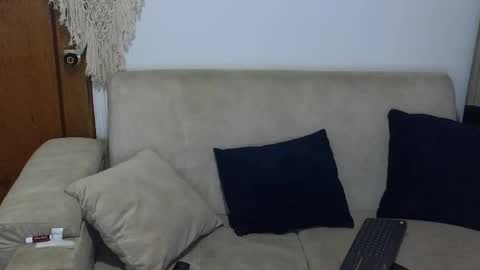 Snapshot of pau_cute19 chatting on 11-12-25, 09:36 pau cute online show from 11-12-25, 09:36