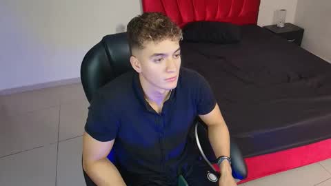 Snapshot of paul_george212 chatting on 10-31-25, 03:13 Paull George online show from 10-31-25, 03:13