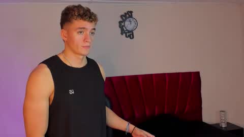 Snapshot of paul_george212 chatting on 11-11-25, 03:34 Paull George online show from 11-11-25, 03:34