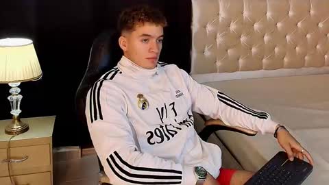 Paull George online show from 03-09-26, 03:05