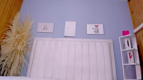 Pau online show from 11-12-25, 07:24