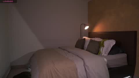 Paula online show from 03-08-25, 03:06