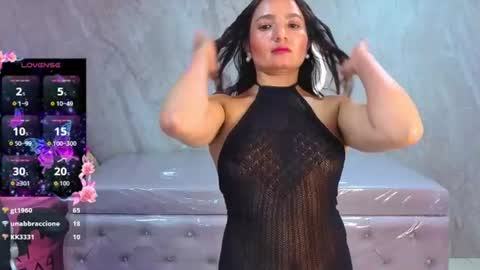 Snapshot of paulette37_a chatting on 06-11-26, 12:32 Paulette online show from 06-11-26, 12:32