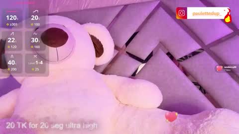 Snapshot of paulette_dupont_ chatting on 11-17-25, 11:05 paulette_dupont_ online show from 11-17-25, 11:05