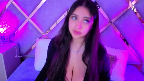 Snapshot of paulette_dupont_ chatting on 12-18-25, 04:07 paulette_dupont_ online show from 12-18-25, 04:07