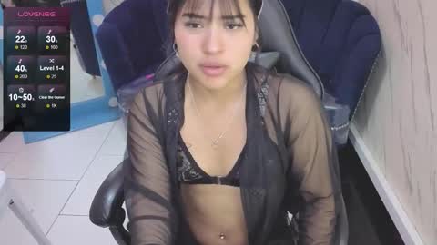 Snapshot of paulette_v chatting on 09-23-25, 02:09 Live 800am 200pm COLOMBIAN HOUR online show from 09-23-25, 02:09