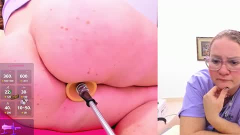 Snapshot of paulina_davis_ chatting on 01-27-25, 12:22 Paulina Davis online show from 01-27-25, 12:22