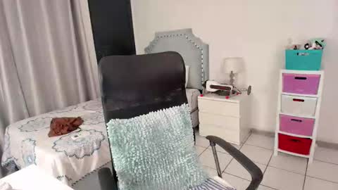 Paulina online show from 03-12-26, 01:23