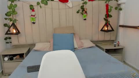 PAULINA  online show from 12-13-25, 07:53