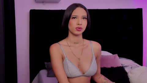 PAULINA  online show from 04-24-26, 08:55