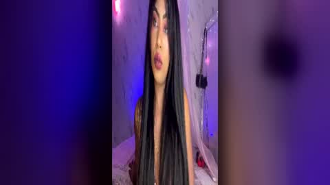 Snapshot of paulina_ruiz_ chatting on 06-20-26, 06:54 online show from 06-20-26, 06:54