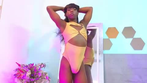 Paulina  online show from 11-19-25, 07:47