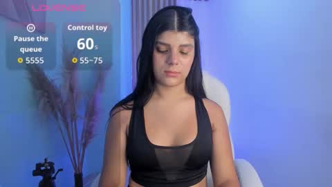 Paulina Belle online show from 10-31-25, 02:07