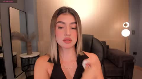 Snapshot of paulinasantosx chatting on 03-11-25, 07:03 Paulina Santos  online show from 03-11-25, 07:03