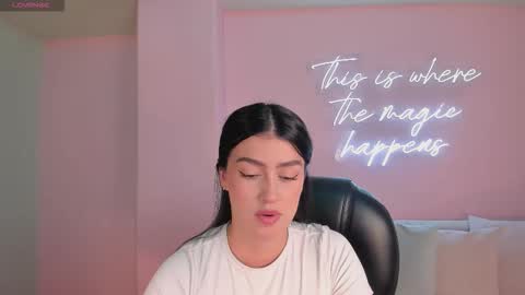 Snapshot of paulinasantosx chatting on 09-24-25, 06:44 Paulina Santos  online show from 09-24-25, 06:44