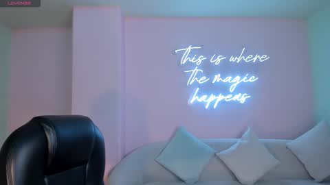 Snapshot of paulinasantosx chatting on 09-25-25, 07:28 Paulina Santos  online show from 09-25-25, 07:28