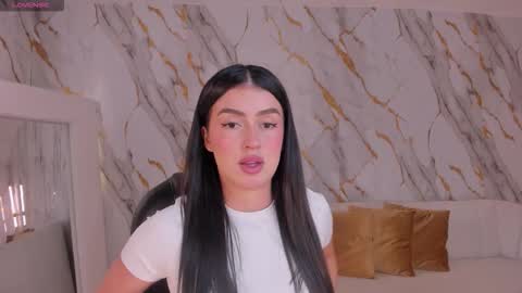 Snapshot of paulinasantosx chatting on 09-28-25, 05:07 Paulina Santos  online show from 09-28-25, 05:07