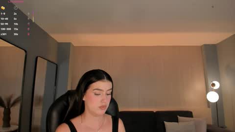 Snapshot of paulinasantosx chatting on 10-17-25, 08:11 Paulina Santos  online show from 10-17-25, 08:11