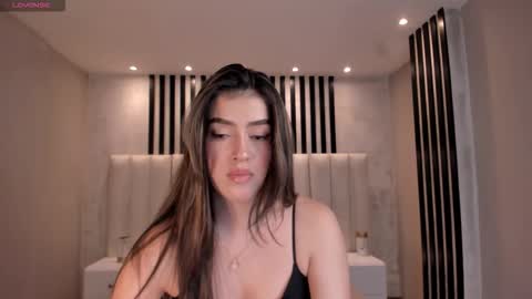 Paulina Santos  online show from 01-14-26, 08:58