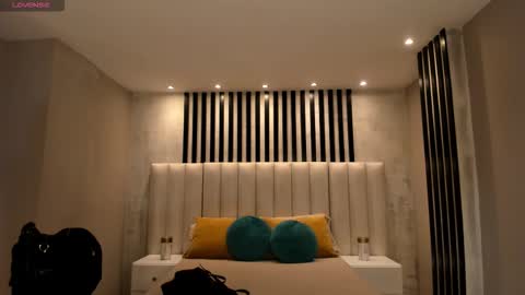 Paulina Santos  online show from 02-23-26, 07:33