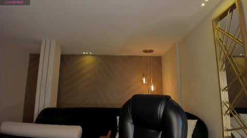 Paulina Santos  online show from 06-11-26, 08:07