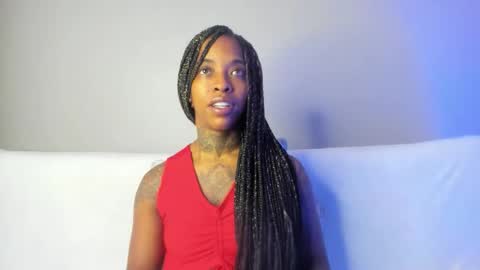 Snapshot of pauline_fox chatting on 09-13-25, 02:00 Pauline online show from 09-13-25, 02:00