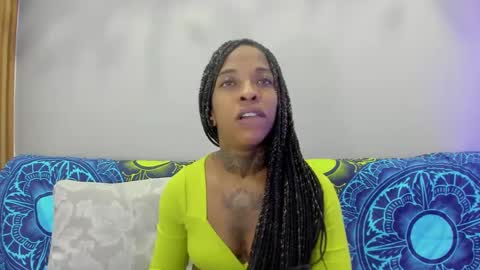 Snapshot of pauline_fox chatting on 09-24-25, 02:26 Pauline online show from 09-24-25, 02:26