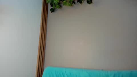 Snapshot of pauline_fox chatting on 09-28-25, 10:20 Pauline online show from 09-28-25, 10:20