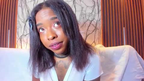 Snapshot of pauline_fox chatting on 11-07-25, 01:27 Pauline online show from 11-07-25, 01:27