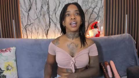 Snapshot of pauline_fox chatting on 11-30-25, 02:37 Pauline online show from 11-30-25, 02:37