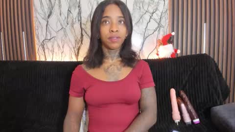 Snapshot of pauline_fox chatting on 12-02-25, 03:12 Pauline online show from 12-02-25, 03:12