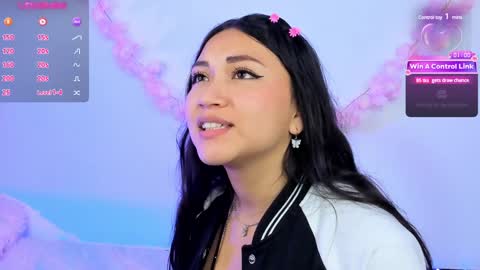 Snapshot of pauline_golden1 chatting on 01-09-25, 07:31 Pauline online show from 01-09-25, 07:31