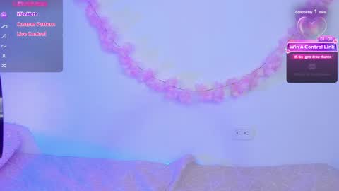 Snapshot of pauline_golden1 chatting on 02-02-25, 04:37 Pauline online show from 02-02-25, 04:37