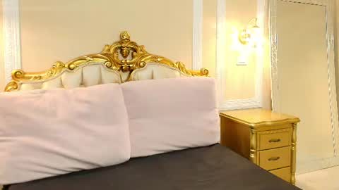 Pauline Kosh online show from 07-04-26, 07:42