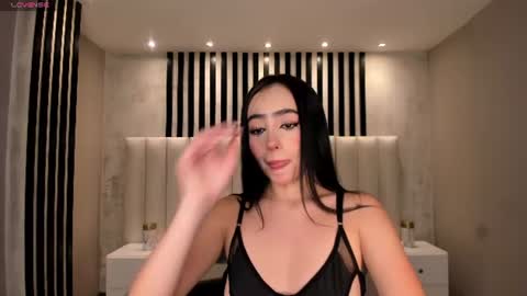 Snapshot of paulinesanz chatting on 06-19-26, 07:17 Pauline Sanz online show from 06-19-26, 07:17