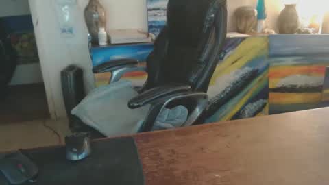 Snapshot of paulleroy chatting on 02-10-25, 11:13 paulleroy online show from 02-10-25, 11:13