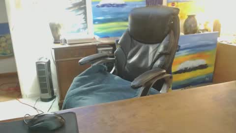 Snapshot of paulleroy chatting on 03-08-25, 10:34 paulleroy online show from 03-08-25, 10:34